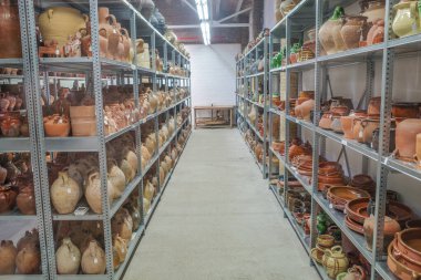 La Bisbal, İspanya - 26 Mayıs 2024: La Bisbal, Girona, Katalonya 'daki Terracotta Seramik Müzesi