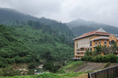 Ba Na Hills, Vietnam - 7 Şubat 2024: Da Nang, Vietnam yakınlarındaki Ba Na Hills Sunworld Resort 'un ana girişi