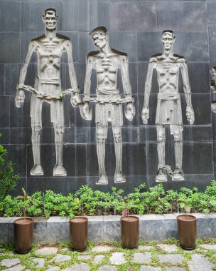 Hanoi, Vietnam - 29 Ocak 2024: Hoa Lo Maison Centrale Hapishanesi, Hanoi 'de işkence ve vahşet göstergesi