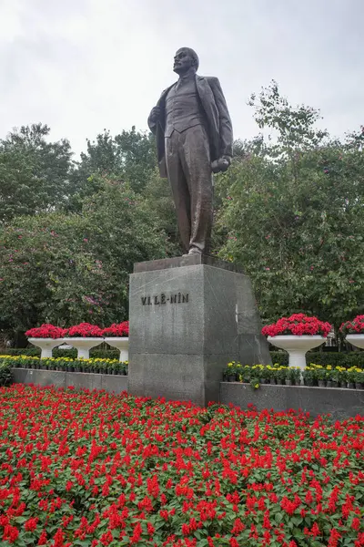 stock image Hanoi, Vietnam - 9 Feb, 2024: Statue of Vladimir Lenin in Lenin Park, Hanoi