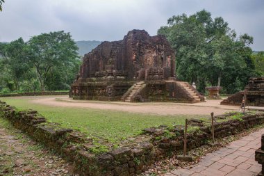 Hoi An, Vietnam - 6 Şubat 2024: Oğlum Hindu tapınağı Champa Krallığı sırasında inşa edildi, Vietnam