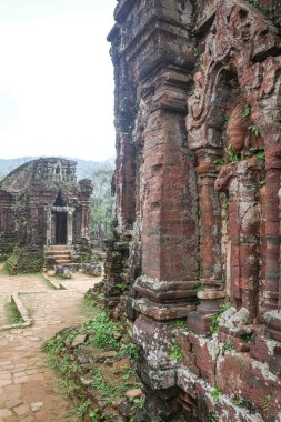 Hoi An, Vietnam - 6 Şubat 2024 Antik Oğlum Hindu Tapınağı 'nda taş oymacılığı, Champa Krallığı, Vietnam