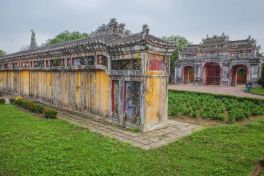 Hue, Vietnam - 6 Şubat 2024: İmparatorluk Şehri 'nin duvarları içinde mimari