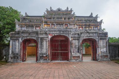 Hue, Vietnam - 6 Şubat 2024: İmparatorluk Kalesi kemeri, Hue, Vietnam