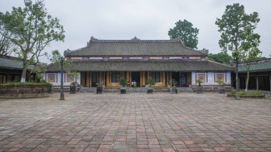 Hue, Vietnam - 6 Şubat 2024: İmparatorluk Şehri 'nin duvarları içinde mimari