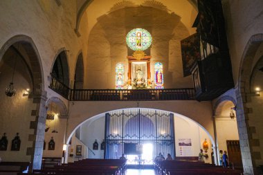 Cadaques, İspanya - 30 Haziran 2024: Santa Maria Kilisesi, Kadaques, Costa Brava, Katalonya