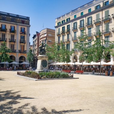 Girona, İspanya - 18 Temmuz 2024: Girona, Katalonya 'daki Bağımsızlık Meydanı