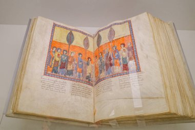 Girona, İspanya - 18 Temmuz 2024: Girona Beatus 'un resimli el yazması