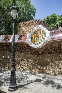 Barselona, İspanya - 28 Temmuz 2024: Katalan mimar Antoni Gaudi, İspanya