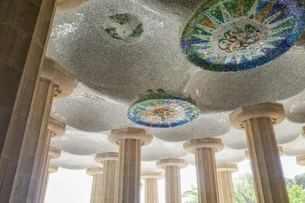 Barselona, İspanya - 28 Temmuz 2024: Sala Hipostila, Park Guell, Barcelona, İspanya