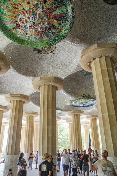 Barselona, İspanya - 28 Temmuz 2024: Sala Hipostila, Park Guell, Barcelona, İspanya