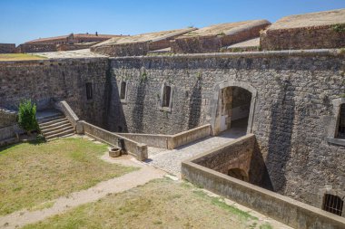 Rakamlar, İspanya - 3 Ağustos 2024: Castillo de San Fernando (Sant Ferran Kalesi) askeri kale, Figueres, Katalonya