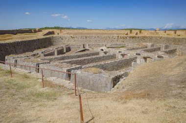 Rakamlar, İspanya - 3 Ağustos 2024: Castillo de San Fernando (Sant Ferran Kalesi) askeri kale, Figueres, Katalonya