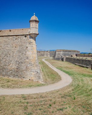 Rakamlar, İspanya - 3 Ağustos 2024: Sant Ferran Kalesi, Figueres, Katalonya