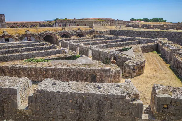 Rakamlar, İspanya - 3 Ağustos 2024: Castillo de San Fernando (Sant Ferran Kalesi) askeri kale, Figueres, Katalonya
