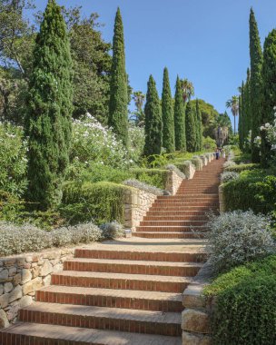 Blanes, İspanya - 10 Ağustos 2024: Blanes, Costa Brava, Katalonya 'daki Marimurtra Botanik Bahçeleri