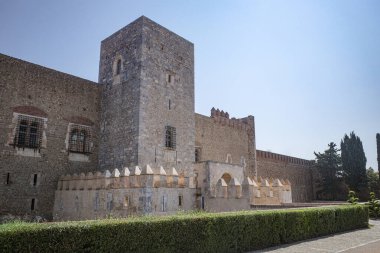 Perpignan, Fransa - 24 Ağustos 2024: Majorca Kralları Sarayı (Palais des Rois de Majorque), Fransa 'nın Perpignan kentinde bir turizm merkezi.