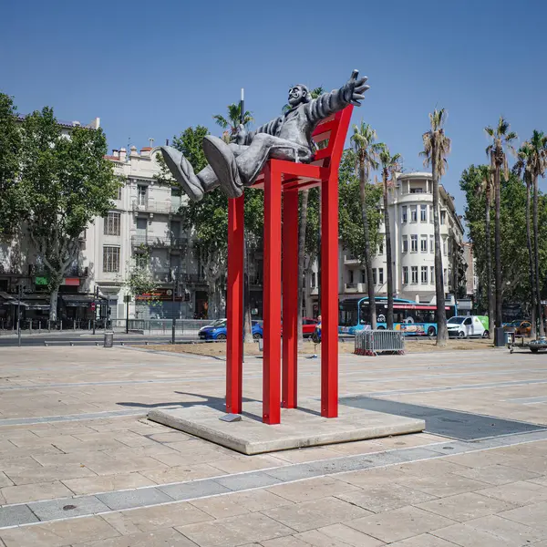 stock image Perpignan, France - 24 Aug, 2024: Sculpture of Salvador Dali by artists Sabine and Eric. Place de Catalonia, Perpignan, France