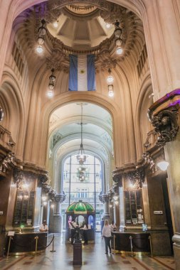 Buenos Aires, Arjantin - 22 Kasım 2024: Palacio Barolo binasının Atrium salonları, Buenos Aires