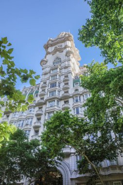 Buenos Aires, Arjantin - 22 Kasım 2024: Buenos Aires 'teki tarihi Palacio Barolo binasının dışı