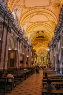 Buenos Aires, Arjantin - 22 Kasım 2024: Katedral Metropolitana de Buenos Aires, Buenos Aires Metropolitan Katedrali, Arjantin
