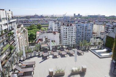 Buenos Aires, Arjantin - 19 Kasım 2024: Buenos Aires Recoleta bölgesindeki Alvear Palace Hotel 'in çatı manzarası