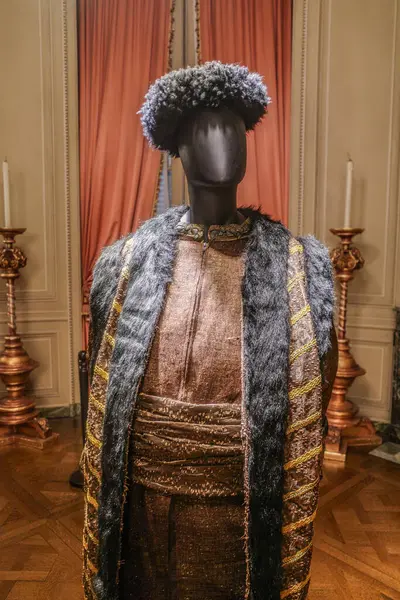 Buenos Aires, Arjantin - 21 Kasım 2024: Ulusal Dekoratif Sanatlar Müzesi 'nde sergiler