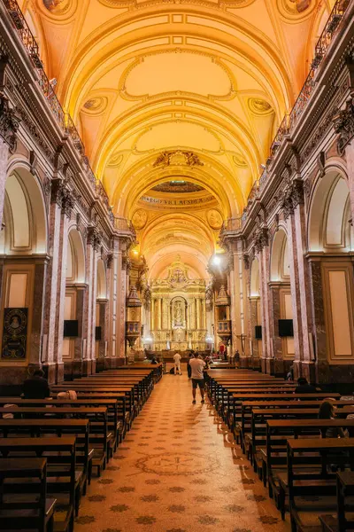 Buenos Aires, Arjantin - 22 Kasım 2024: Katedral Metropolitana de Buenos Aires, Buenos Aires Metropolitan Katedrali, Arjantin