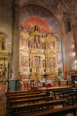 Laguardia, İspanya - 28 Aralık 2024: Santa Maria de los Reyes Kilisesi, Laguardia, Rioja Alavesa, Alava, Bask Ülkesi