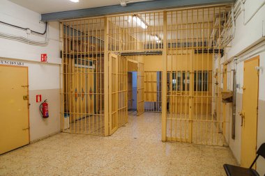 Barselona, İspanya - 2 Şubat 2025: Barcelona 'daki Merkez Kültür La Model' deki hapishane hücreleri