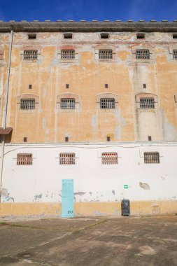 Barselona, İspanya - 2 Şubat 2025: Barcelona Kültür Merkezi 'nde Mahkûm Eğlence Bahçesi