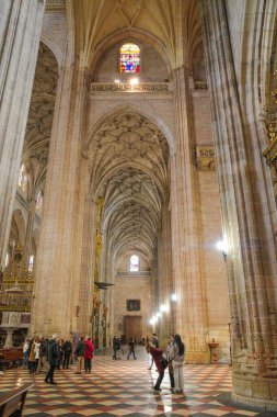 Segovia, İspanya - 3 Mart 2025 Segovia Katedrali, Gotik tarzı bir Roma Katolik katedrali.