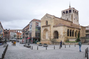 Segovia, İspanya - 3 Mart 2025: Segovia Roma Aqueduct, Kastilya Leon, İspanya