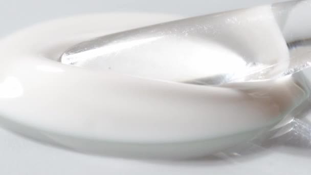Λευκή Κρεμώδης Υφή Κοντινό Πλάνο Του Καλλυντικού Προϊόντος Κρέμας — Αρχείο Βίντεο