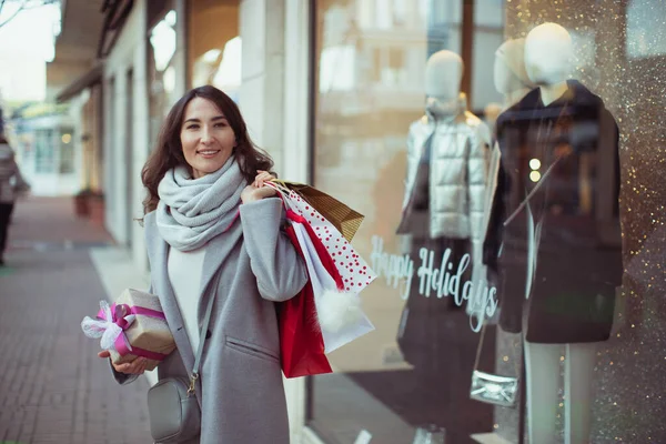 Young Happy Smiling Woman Holding Shopping Bags Christmas Presents Her — Stock Photo, Image