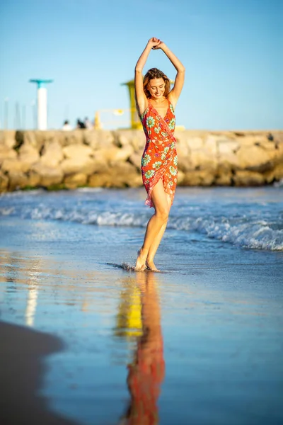 Full Length Portrait Barefoot Young Woman Walking Beach Dress — Stock Photo, Image