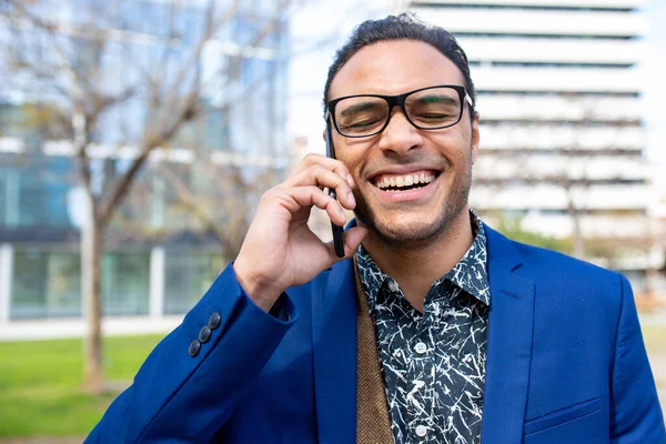 Close Portrait Cheerful Young Black Man Talking Cell Phone City — Stock Photo, Image