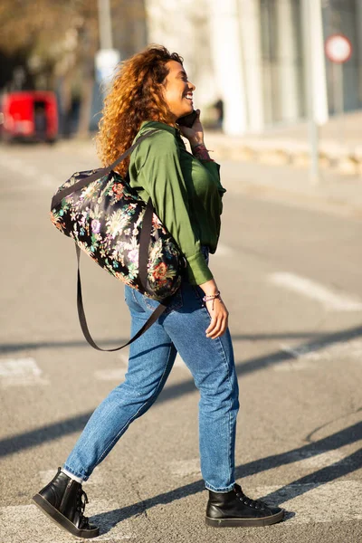 Full Length Side Portrait Young Female Traveler Walking Bag Talking — Stock Photo, Image