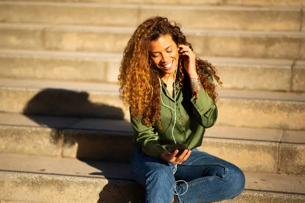 Portrait Beautiful Latin Woman Sitting City Steps Listening Music Earphones — Stock Photo, Image