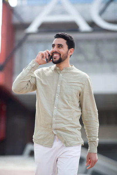 Portrait Happy Young Arabic Guy Talking Phone Walking City — Stock Photo, Image