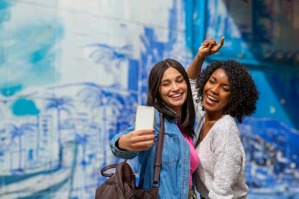 Portrait Two Cheerful Female Friends Taking Selfie Camera Phone — Stock Photo, Image