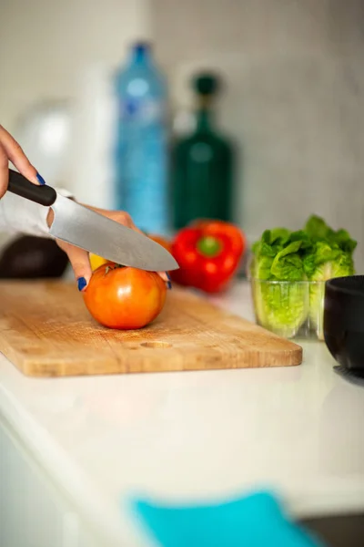 Close Female Hand Cutting Vegetables Knife — Stock Photo, Image