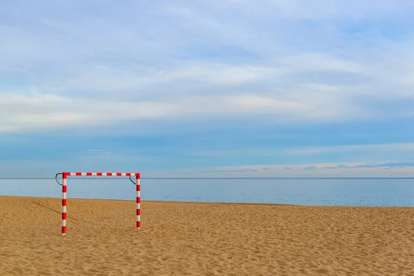 Solitude Score Goalpost Deserted Beach — Stock Photo, Image