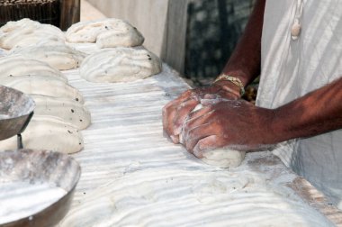 Crafting Delight: Sanatsal Ekmek Yapım Sürecine Tanık Olmak