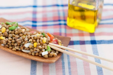 Mercimek Salatası Lezzeti: Sağlıklı Diyet İçin Lezzetli ve Besleyici Bir Ek