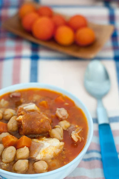 Savor Spanish Countryside Hearty Bowl Chickpea Stew Chorizo Aromatic Spices — Stock Photo, Image