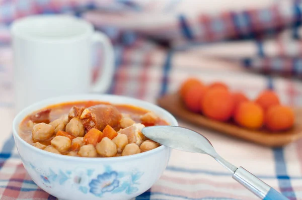 Savor Spanish Countryside Hearty Bowl Chickpea Stew Chorizo Aromatic Spices — Stock Photo, Image