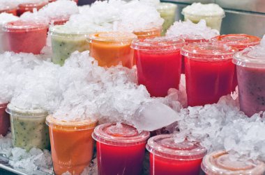 Taze ve Meyvemsi: Sağlıklı Yaşam Tarzına Doğru Sulu Yol