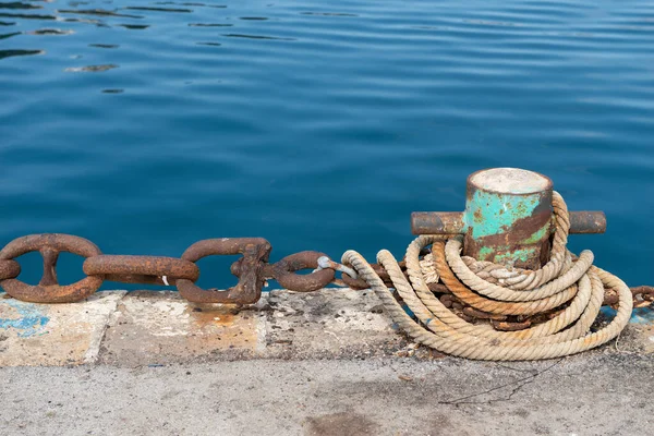Anchored Tradition Exploring Rustic Beauty Fishing Port Mooring Bollards — Stock Photo, Image