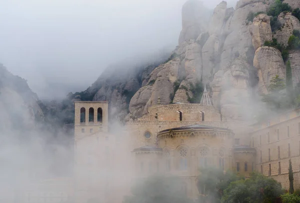 Whispers Tranquility Het Verkennen Van Het Betoverende Klooster Van Montserrat — Stockfoto